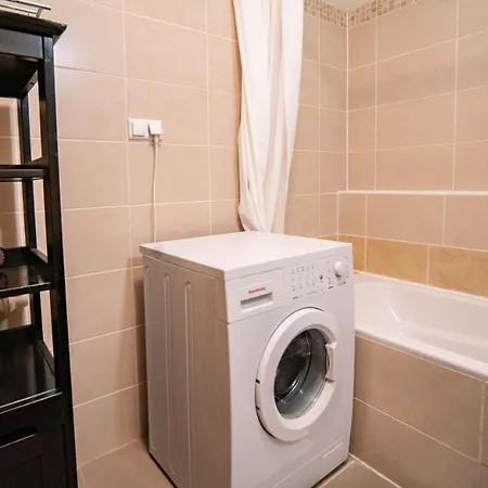 Central Passage For 2, Balcony, Wifi, Ac, Tv