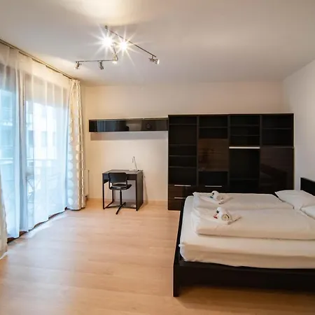 Central Passage For 2, Balcony, Wifi, Ac, Tv * Budapest