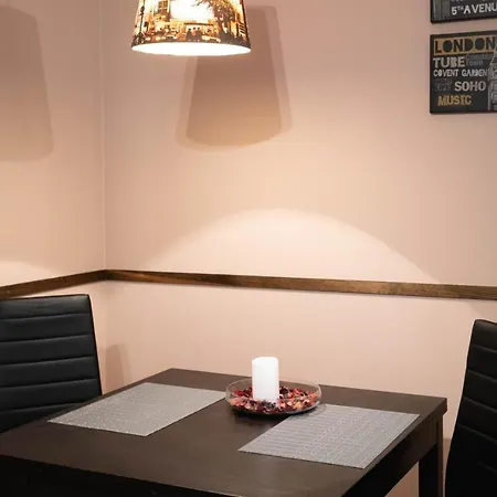 Central Passage For 2, Balcony, Wifi, Ac, Tv * Budapest