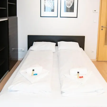 아파트 Passage For 2, Balcony, Wifi, Ac, Tv *