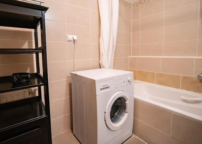 Passage For 2, Balcony, Wifi, Ac, Tv