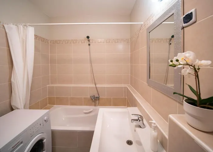 Apartment Passage For 2, Balcony, Wifi, Ac, Tv Budapest