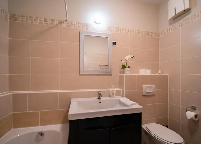 Passage For 2, Balcony, Wifi, Ac, Tv Apartment Budapest